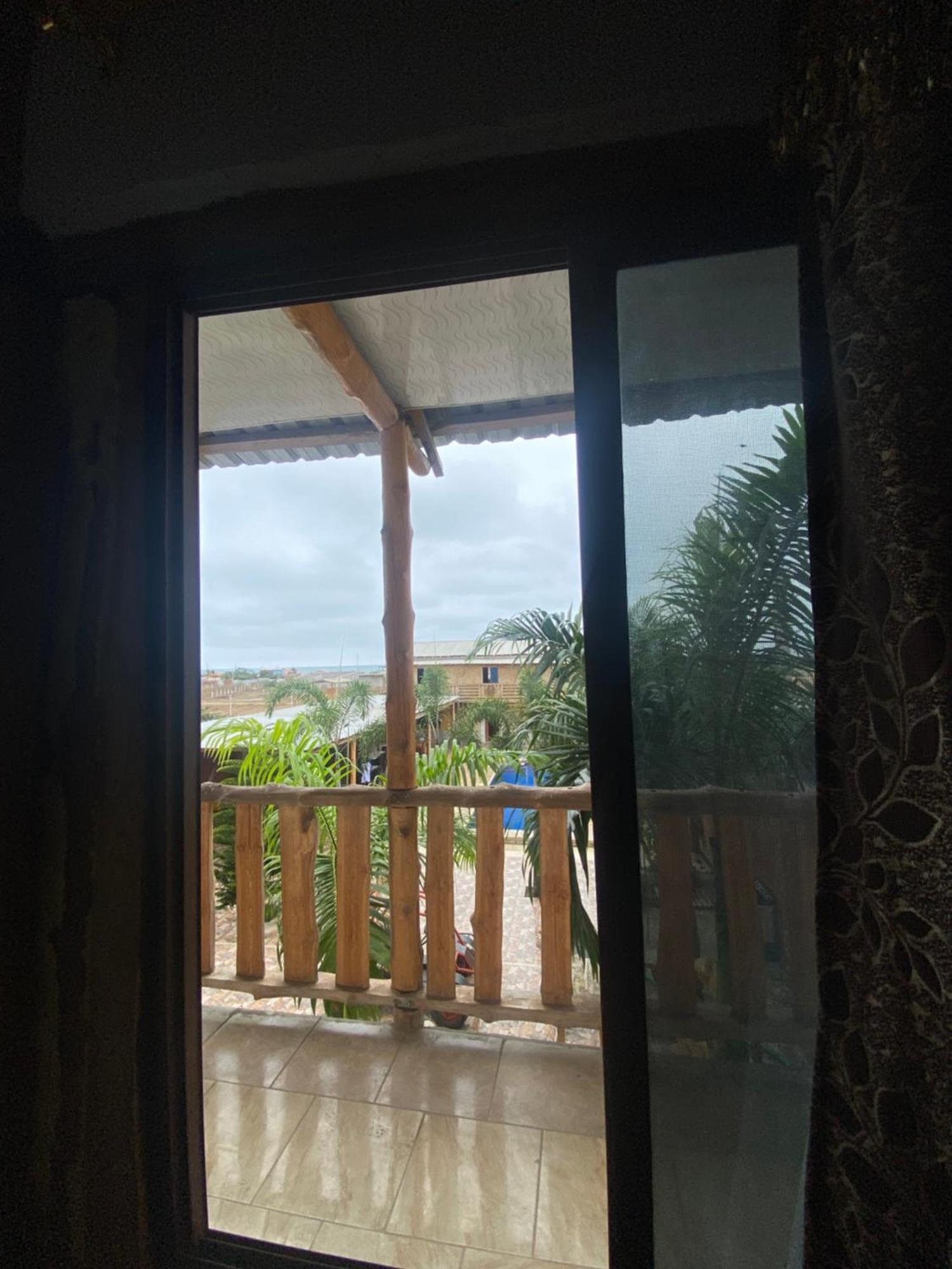 Hostal Yolanda ปลายาส ภายนอก รูปภาพ